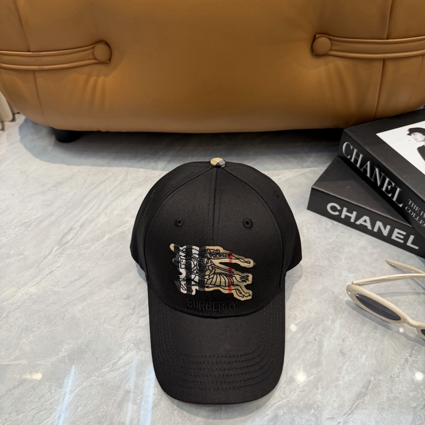 Burberry Burberry（巴宝莉） 棒球帽 款纯棉内里，轻盈透气。完美版型， 品质，独家 摄，男女适用