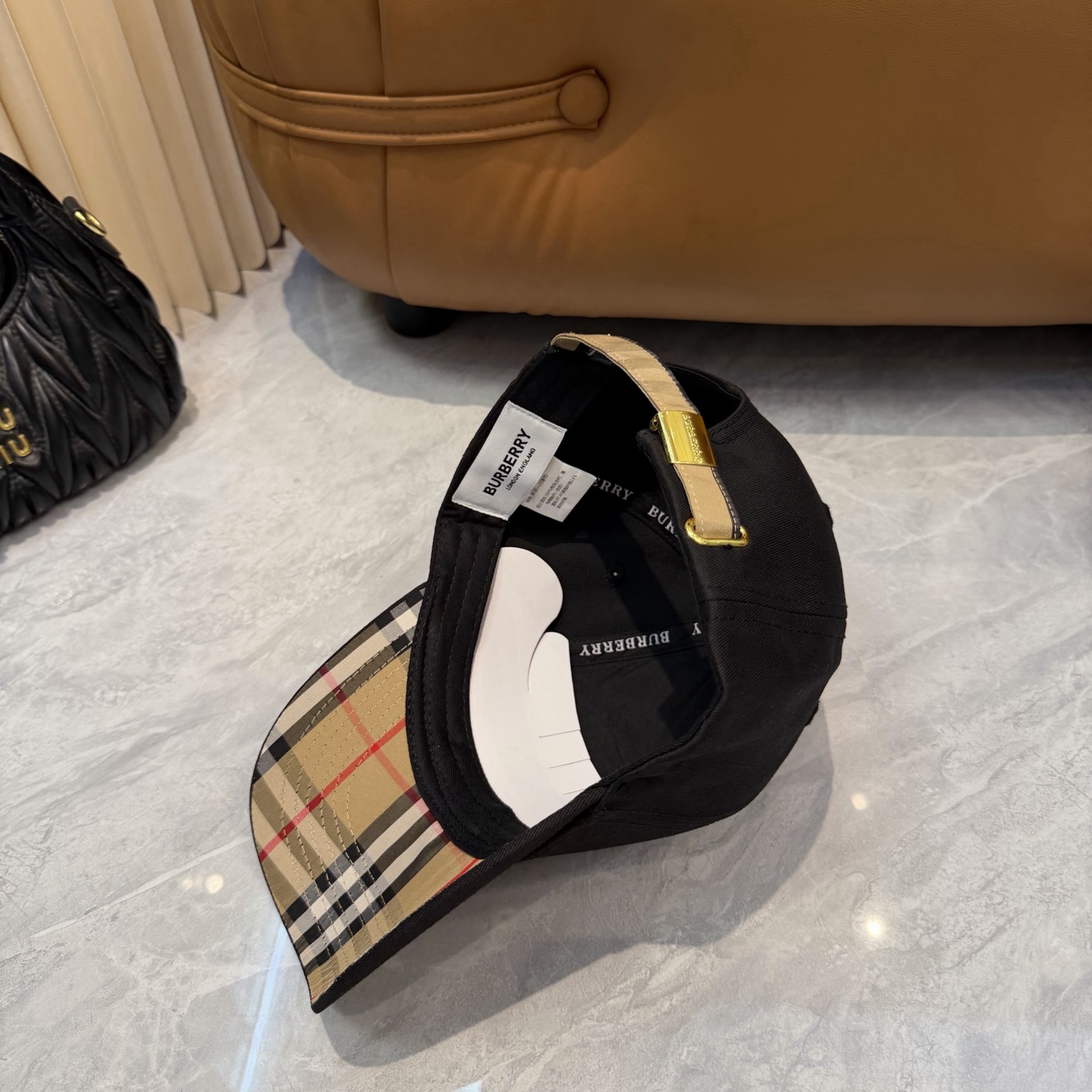 Burberry Burberry（巴宝莉） 棒球帽 款纯棉内里，轻盈透气。完美版型， 品质，独家 摄，男女适用