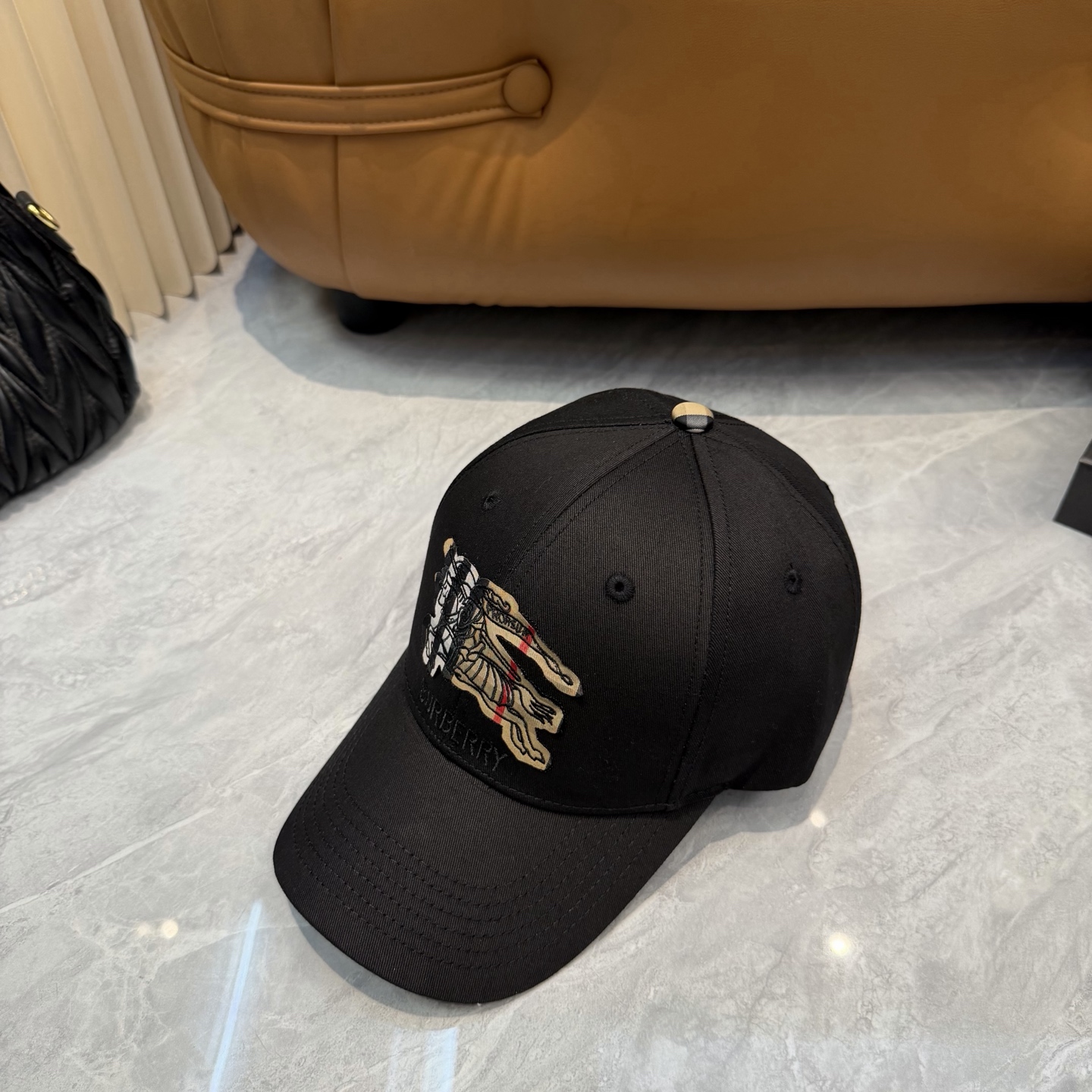 Burberry Burberry（巴宝莉） 棒球帽 款纯棉内里，轻盈透气。完美版型， 品质，独家 摄，男女适用