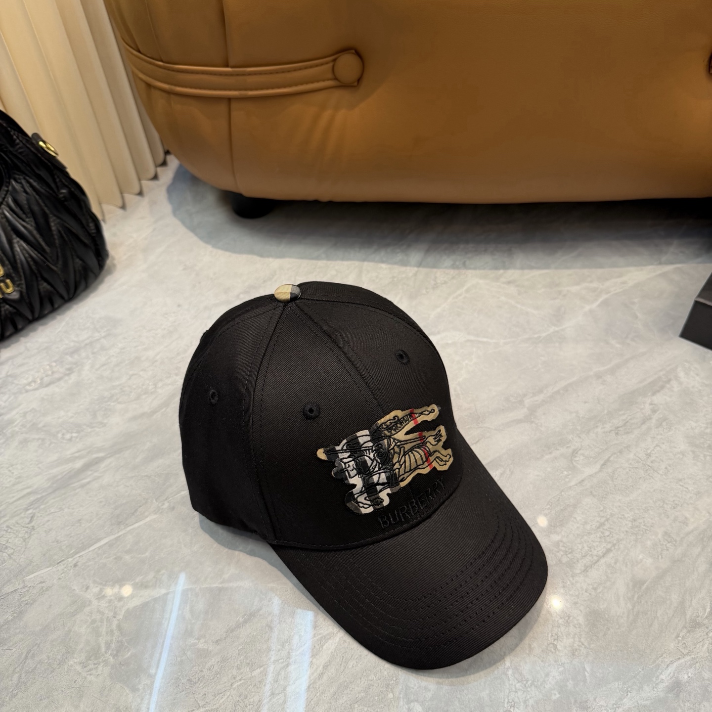 Burberry Burberry（巴宝莉） 棒球帽 款纯棉内里，轻盈透气。完美版型， 品质，独家 摄，男女适用