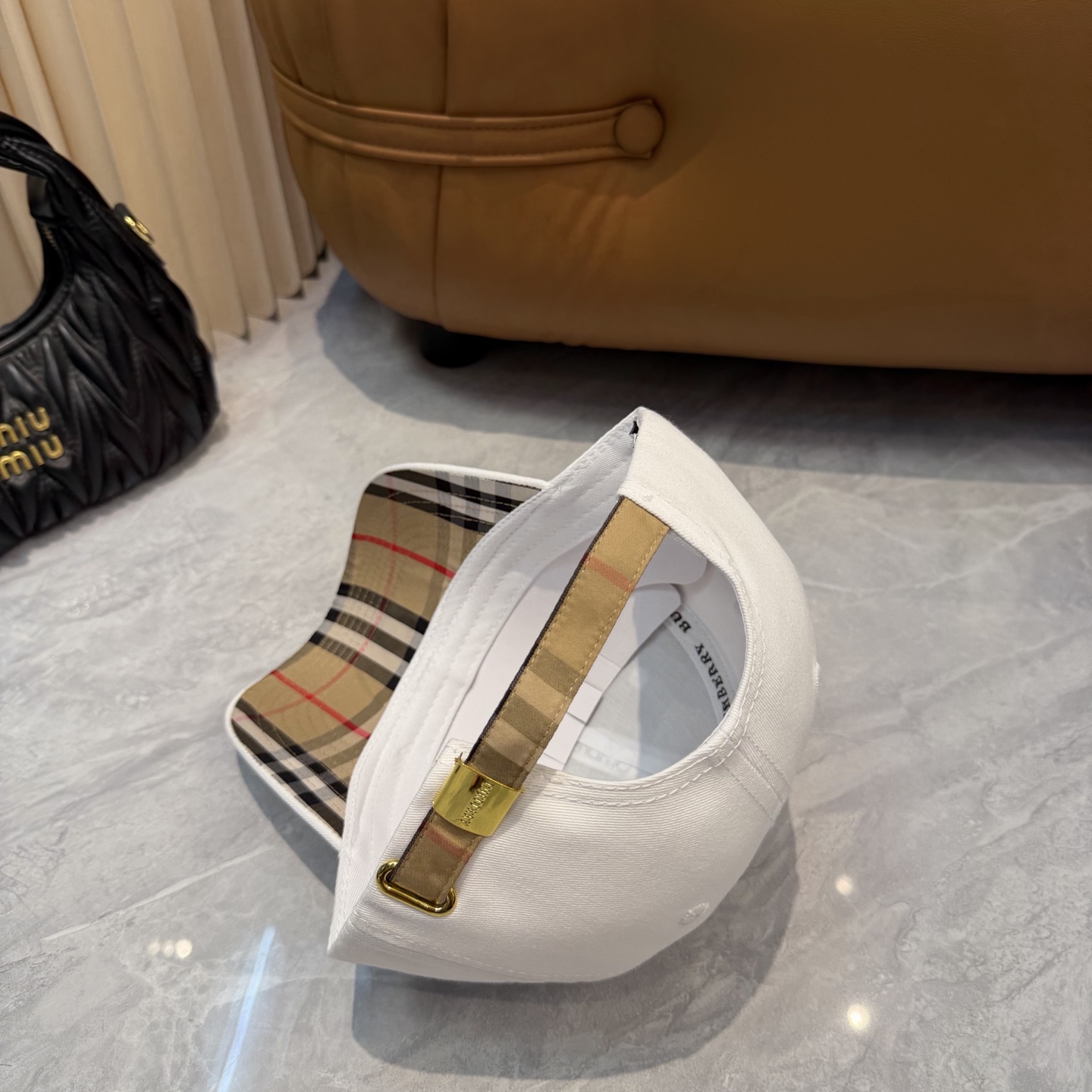 Burberry Burberry（巴宝莉） 棒球帽 款纯棉内里，轻盈透气。完美版型， 品质，独家 摄，男女适用