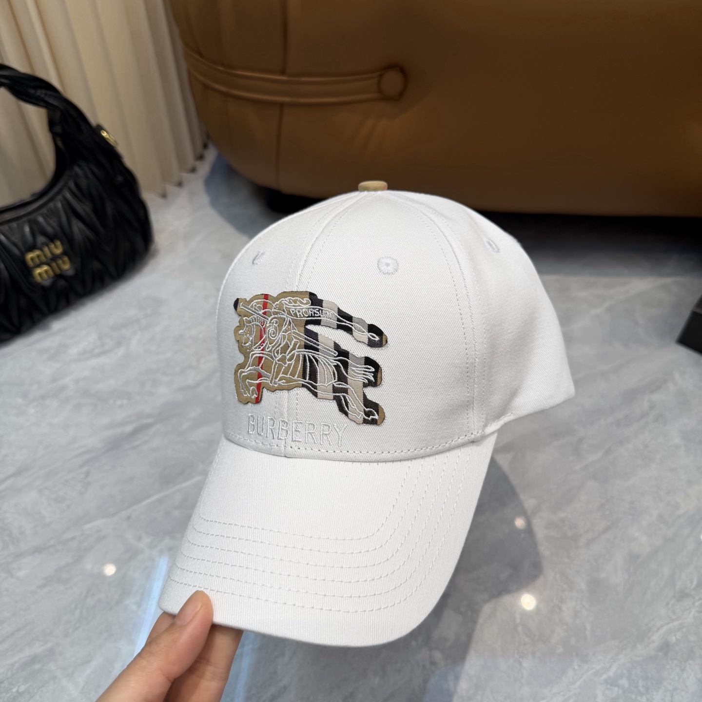 Burberry Burberry（巴宝莉） 棒球帽 款纯棉内里，轻盈透气。完美版型， 品质，独家 摄，男女适用