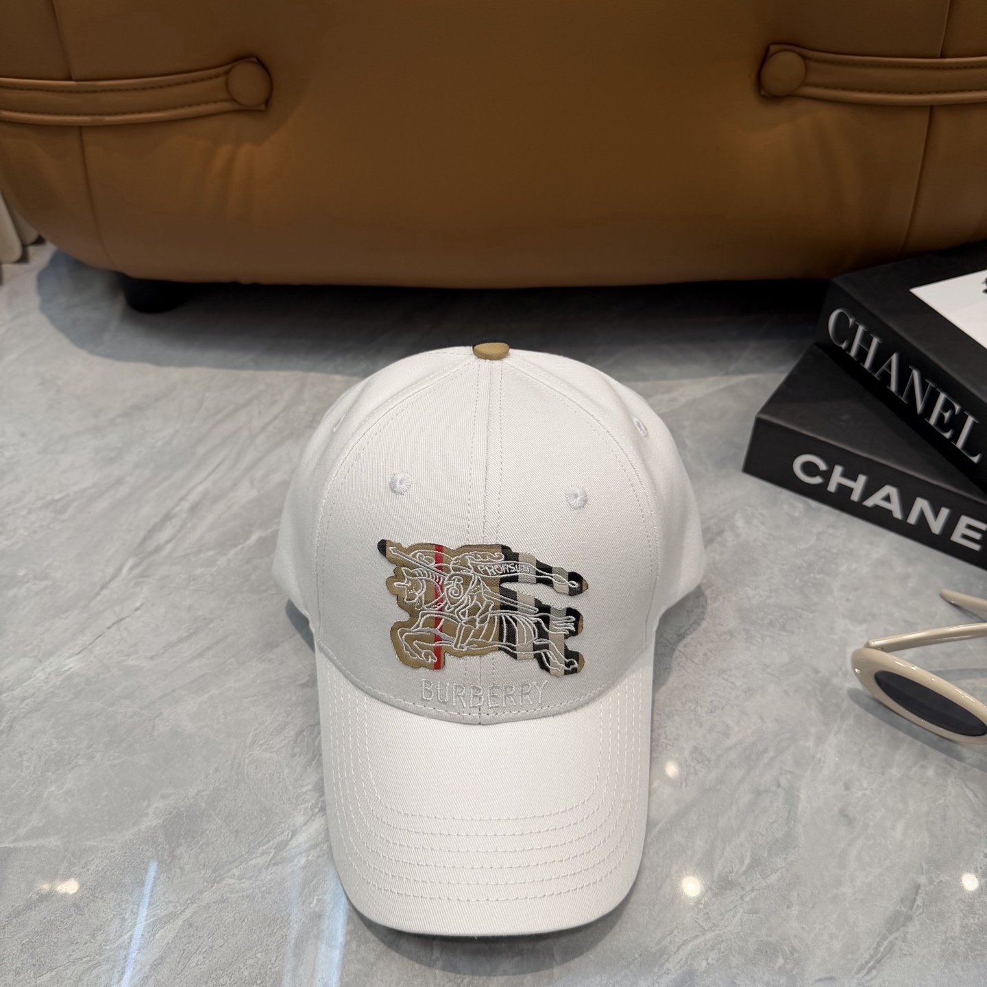 Burberry Burberry（巴宝莉） 棒球帽 款纯棉内里，轻盈透气。完美版型， 品质，独家 摄，男女适用