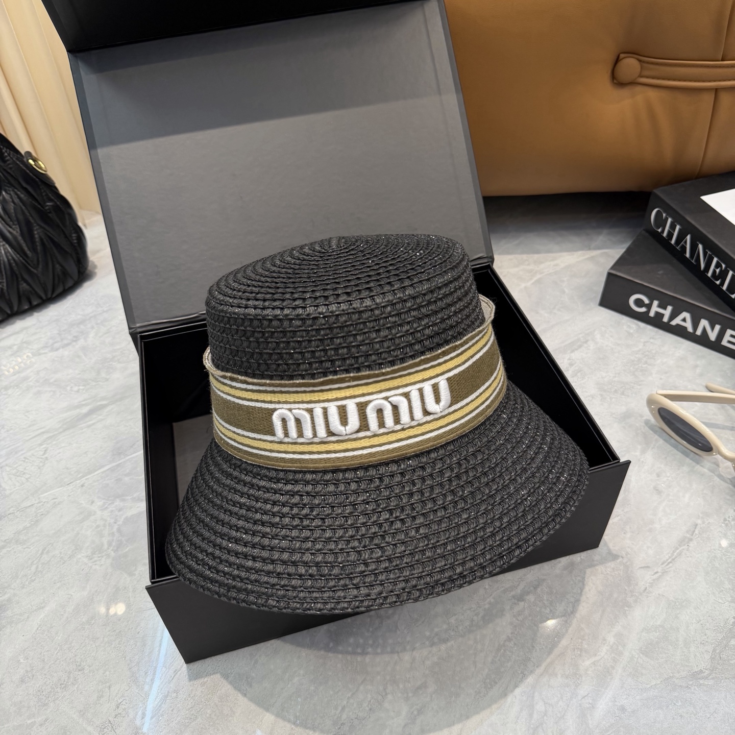 缪缪miumiu新款织带草帽，高级定制，名媛风，细节待上，夏季防晒防紫外线，出行必备，百搭好看 👉