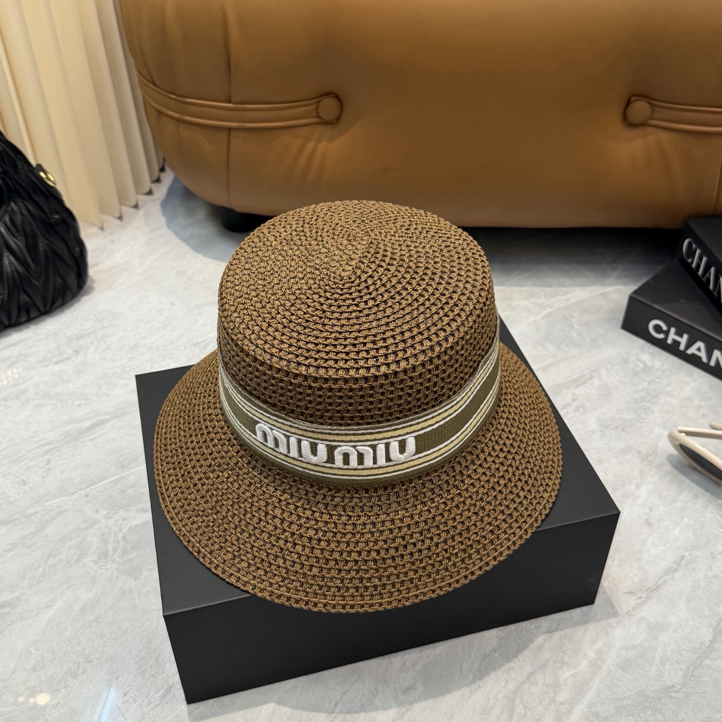 缪缪miumiu新款织带草帽，高级定制，名媛风，细节待上，夏季防晒防紫外线，出行必备，百搭好看 👉