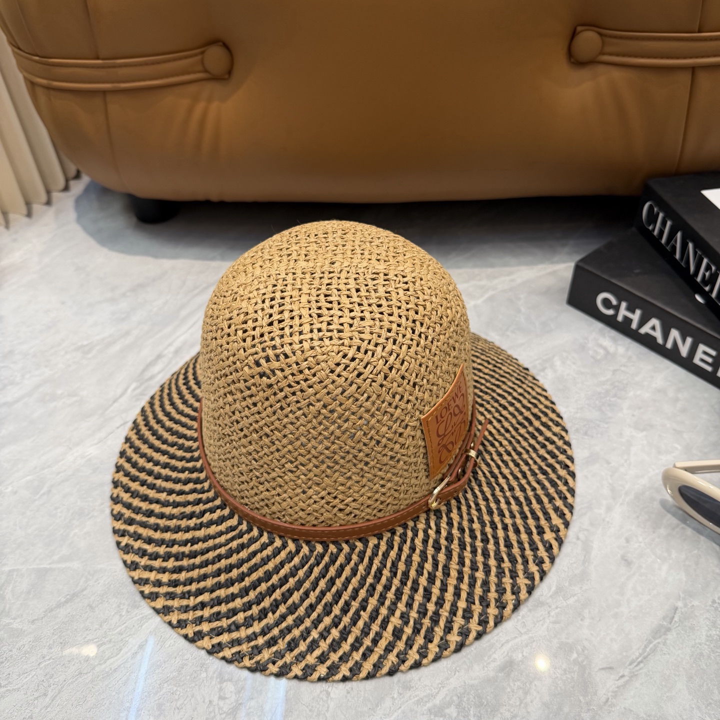 Loewe Loewe/罗意威 春夏日宽檐休闲草帽 度假logo 一顶 有品位的草帽了~出街首选 帽型超美腻夏天沙滩度假者或日常防晒