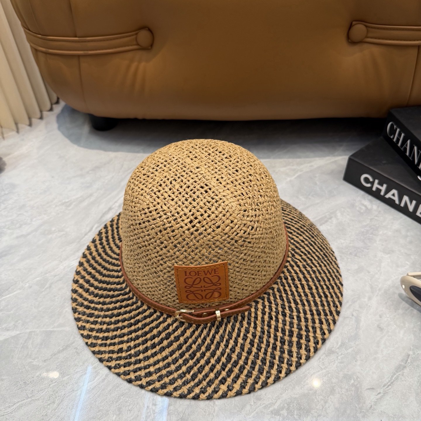Loewe Loewe/罗意威 春夏日宽檐休闲草帽 度假logo 一顶 有品位的草帽了~出街首选 帽型超美腻夏天沙滩度假者或日常防晒