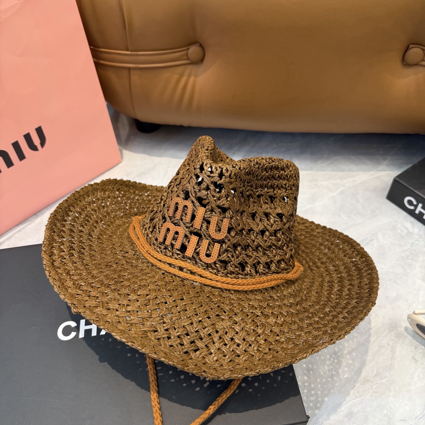Miu Miu 缪缪miumiu新款草帽，高级定制，细节待上，夏季防晒防紫外线，出行 ，百搭