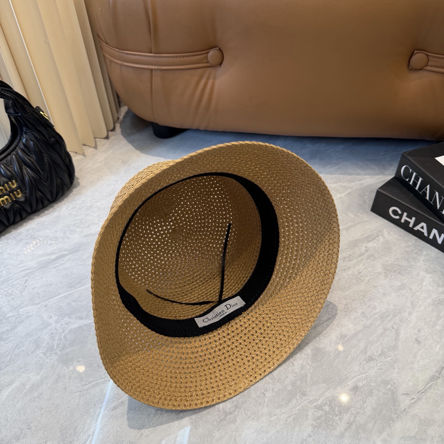 Dior 配防尘袋. 【DIOR迪奥】2026新款 织带百搭盆帽草帽，出街日常单品