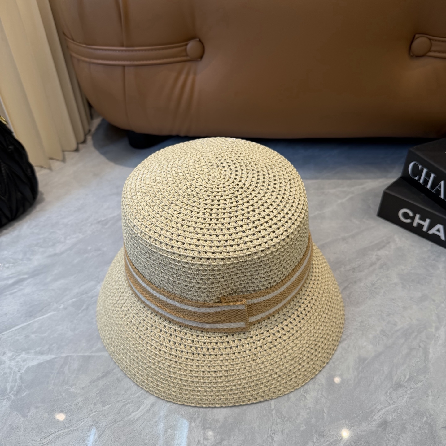 Dior 配防尘袋. 【DIOR迪奥】2026新款 织带百搭盆帽草帽，出街日常单品