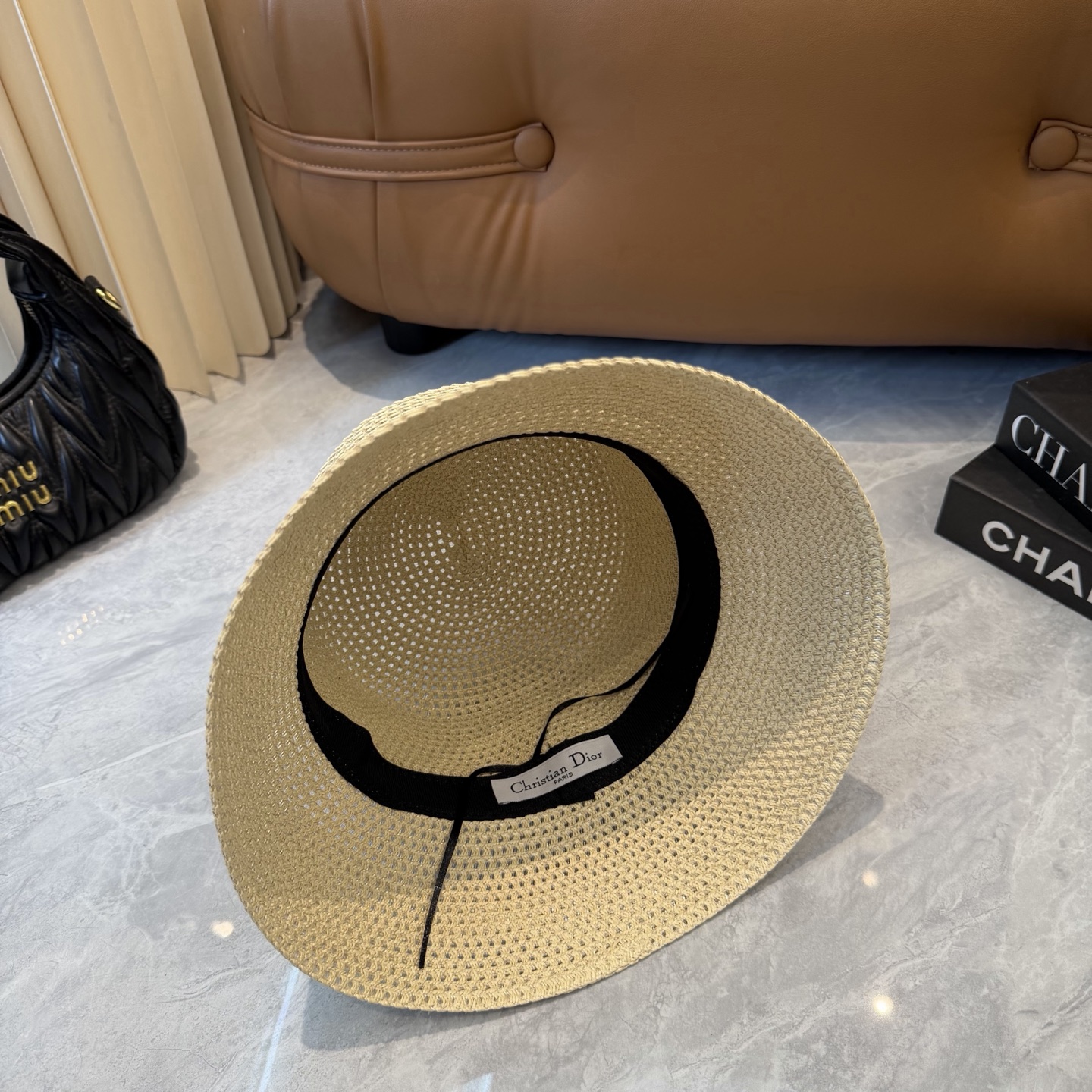 Dior 配防尘袋. 【DIOR迪奥】2026新款 织带百搭盆帽草帽，出街日常单品