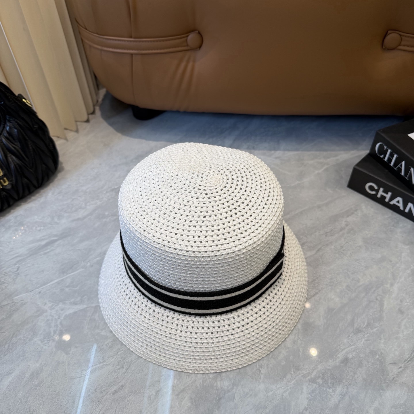 Dior 配防尘袋. 【DIOR迪奥】2026新款 织带百搭盆帽草帽，出街日常单品