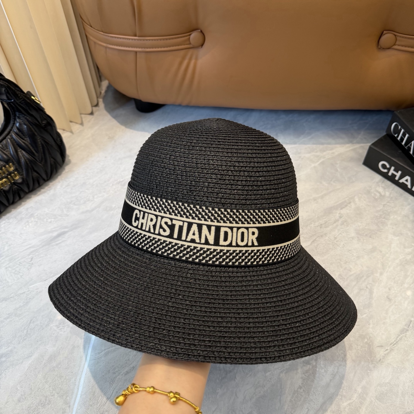Dior 配防尘袋. 【DIOR迪奥】2026新款 织带百搭盆帽草帽，出街日常单品