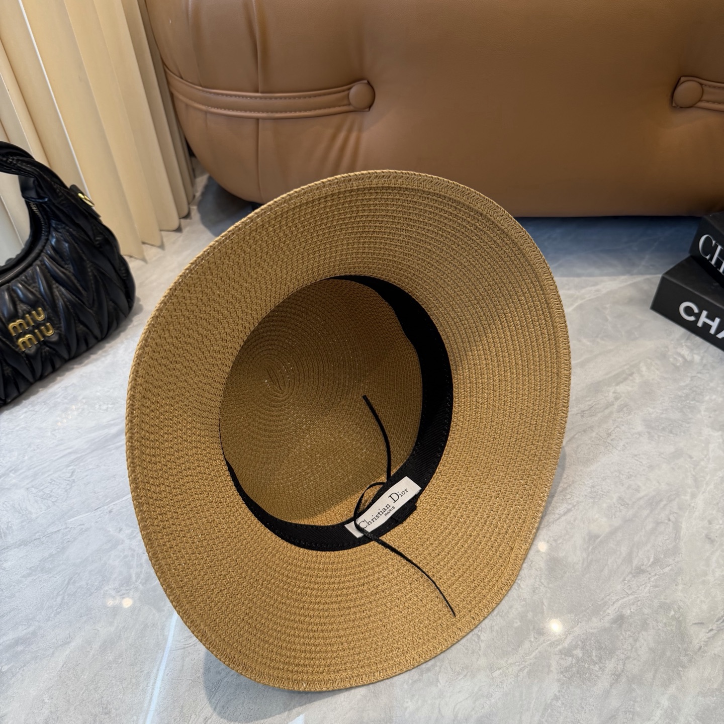 Dior 配防尘袋. 【DIOR迪奥】2026新款 织带百搭盆帽草帽，出街日常单品