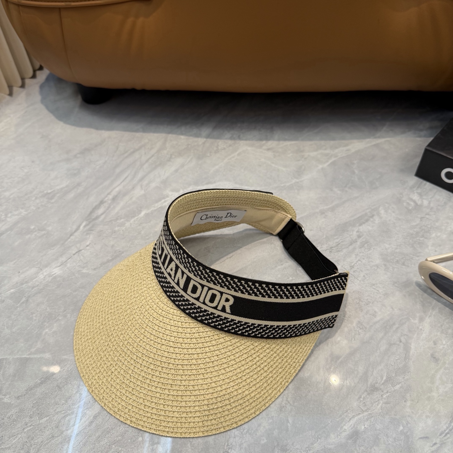 Dior 配防尘袋，迪奥DIOR新款