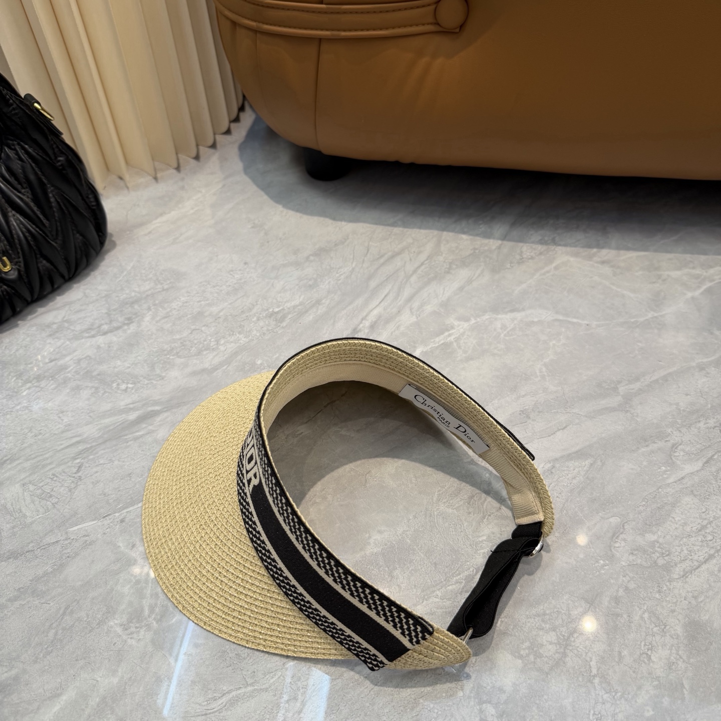 Dior 配防尘袋，迪奥DIOR新款