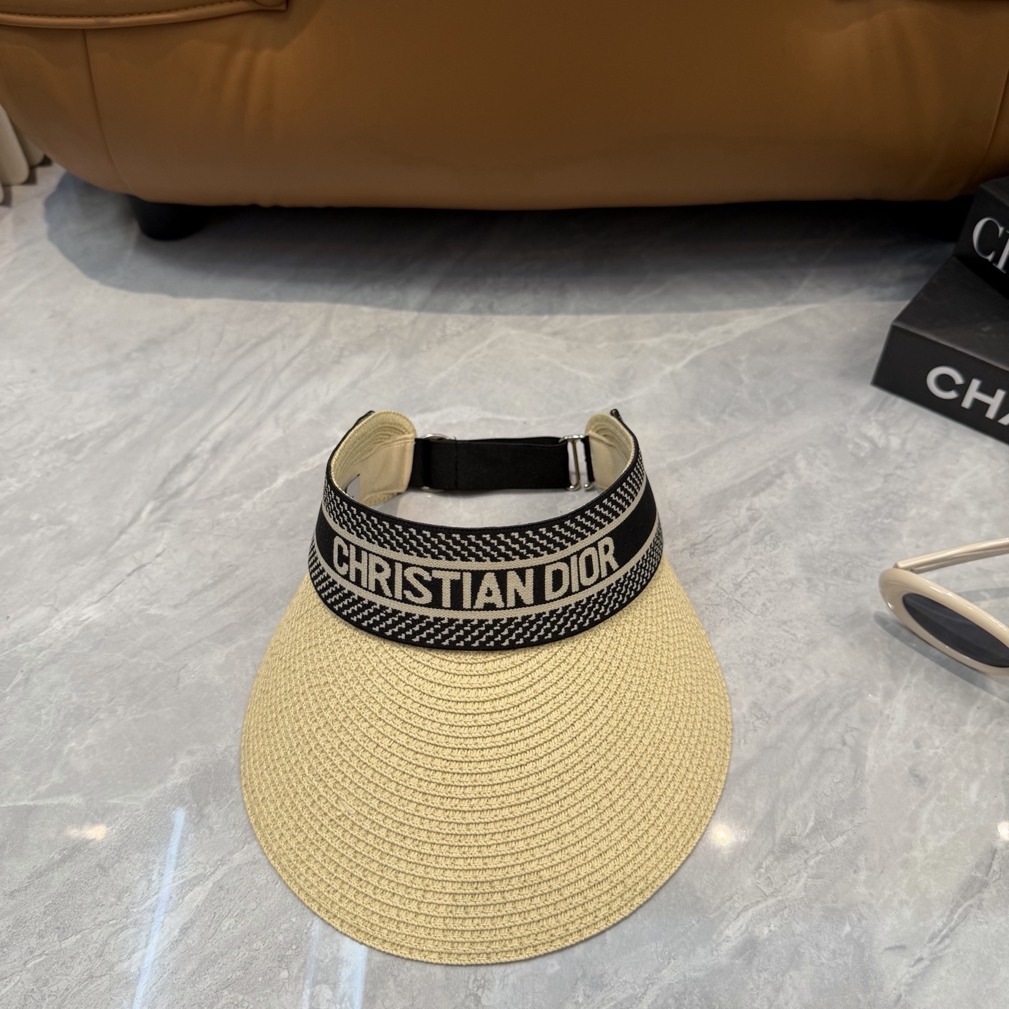 Dior 配防尘袋，迪奥DIOR新款