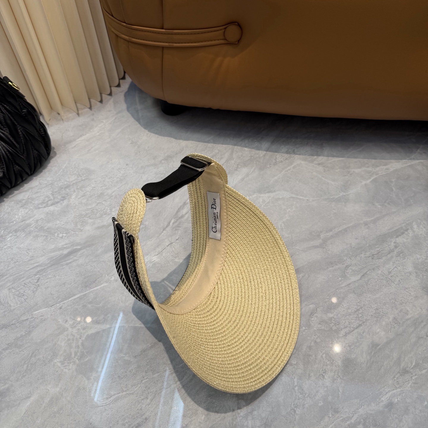 Dior 配防尘袋，迪奥DIOR新款