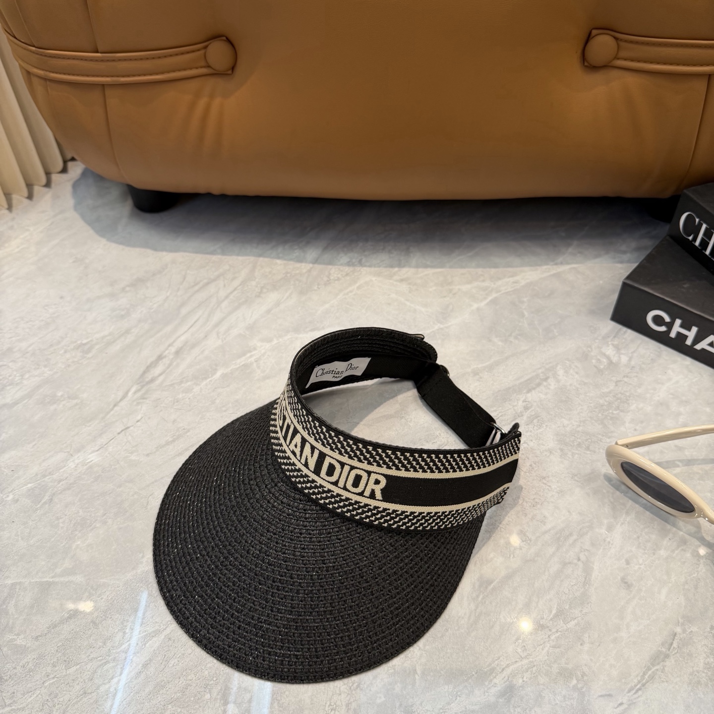 Dior 配防尘袋，迪奥DIOR新款