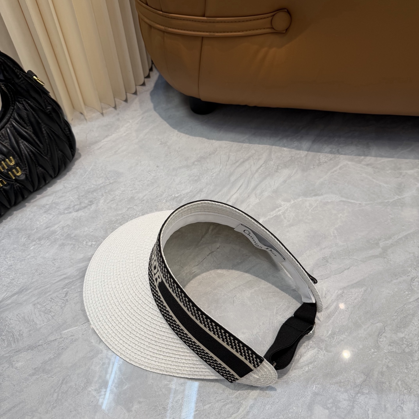 Dior 配防尘袋，迪奥DIOR新款