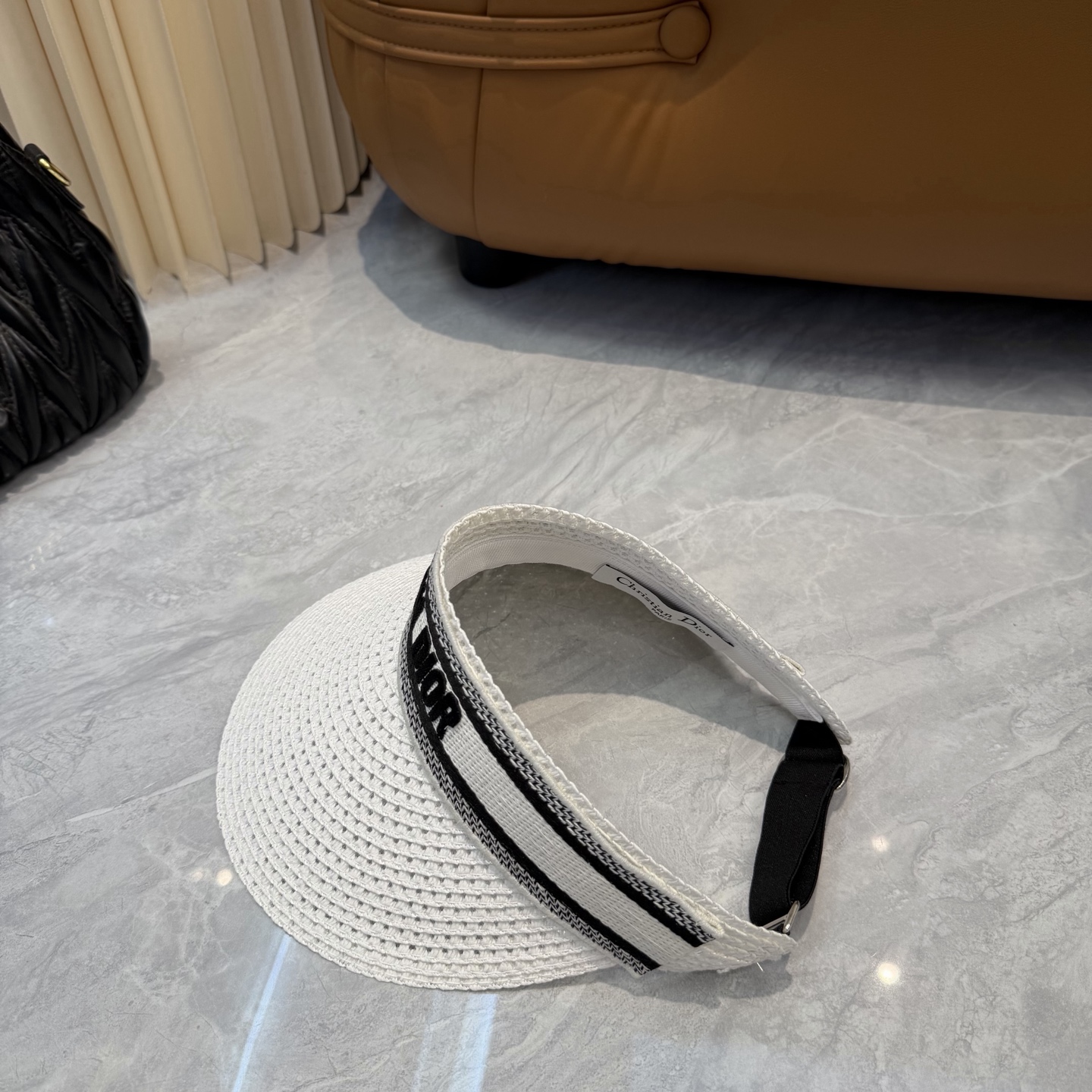 Dior 配防尘袋，迪奥DIOR新款