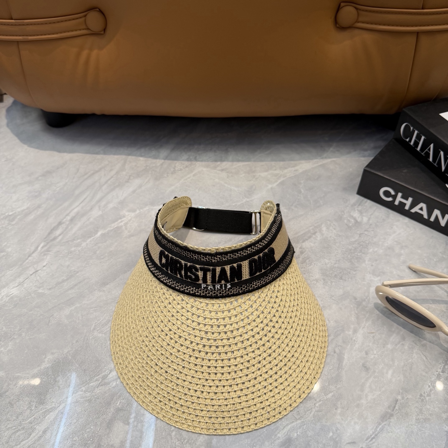 Dior 配防尘袋，迪奥DIOR新款
