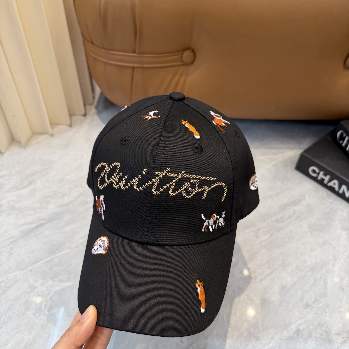 Louis Vuitton 官网高版 ，刺绣棒球帽，非常 的 ，流行的 美，四季可用，出门 ，非常显脸小
