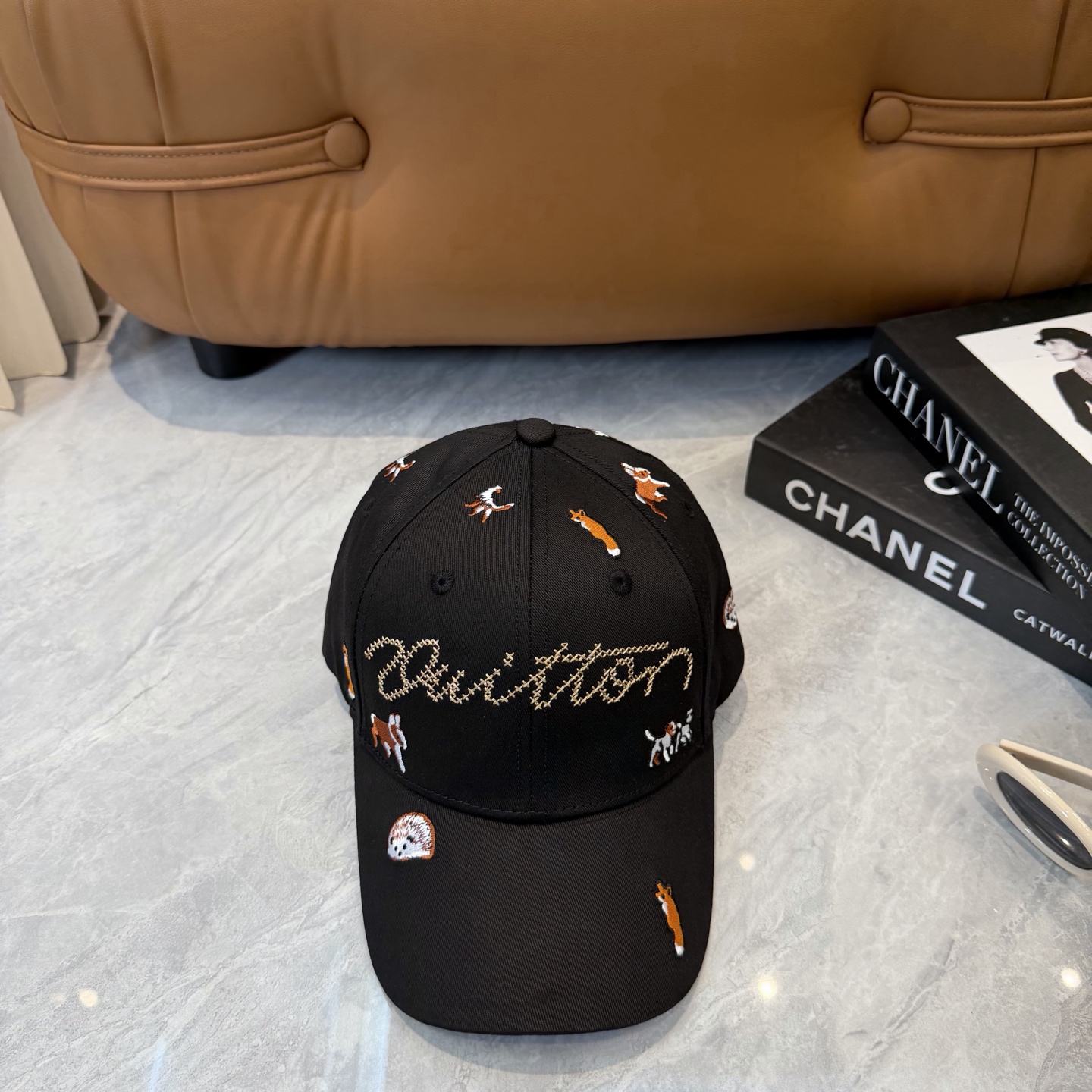 Louis Vuitton 官网高版 ，刺绣棒球帽，非常 的 ，流行的 美，四季可用，出门 ，非常显脸小