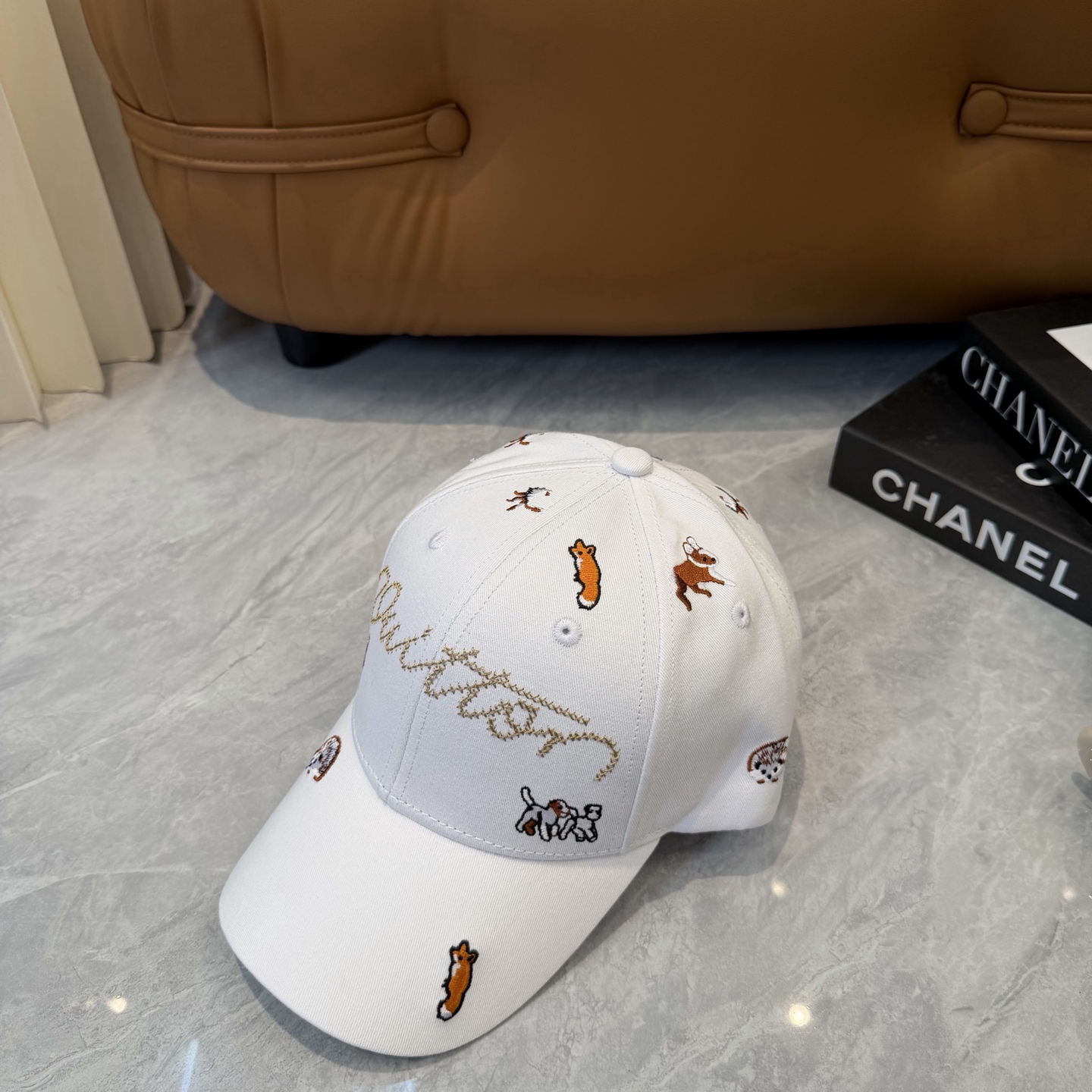 Louis Vuitton 官网高版 ，刺绣棒球帽，非常 的 ，流行的 美，四季可用，出门 ，非常显脸小