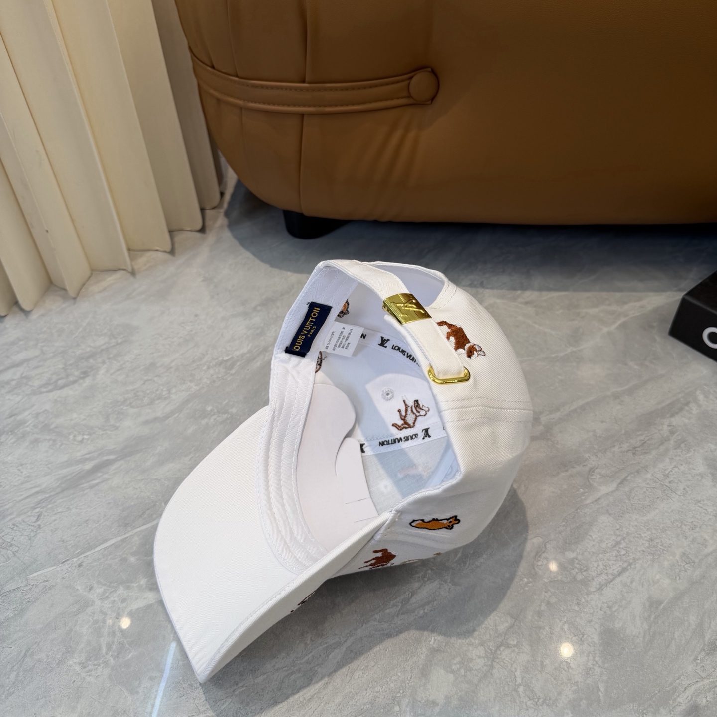 Louis Vuitton 官网高版 ，刺绣棒球帽，非常 的 ，流行的 美，四季可用，出门 ，非常显脸小
