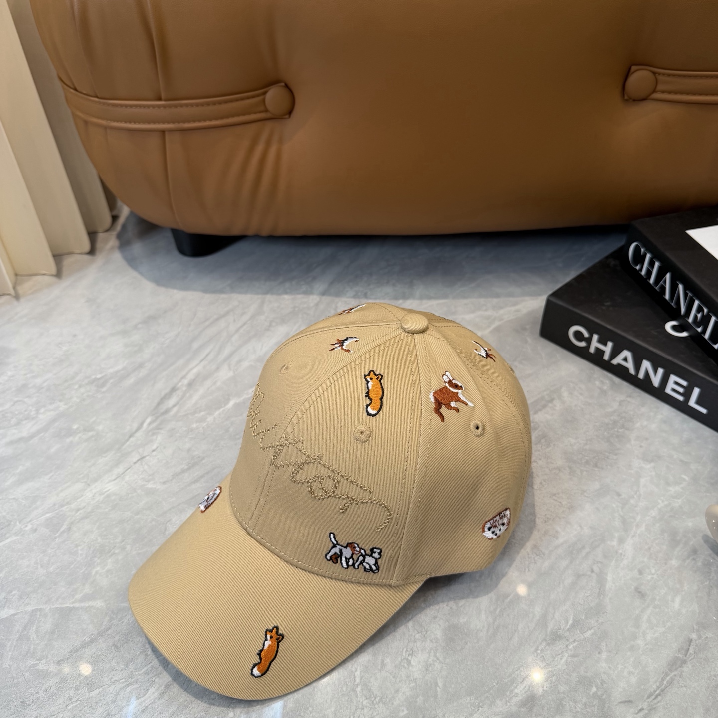 Louis Vuitton 官网高版 ，刺绣棒球帽，非常 的 ，流行的 美，四季可用，出门 ，非常显脸小