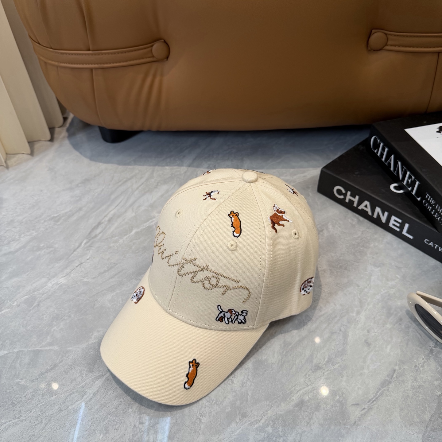 Louis Vuitton 官网高版 ，刺绣棒球帽，非常 的 ，流行的 美，四季可用，出门 ，非常显脸小