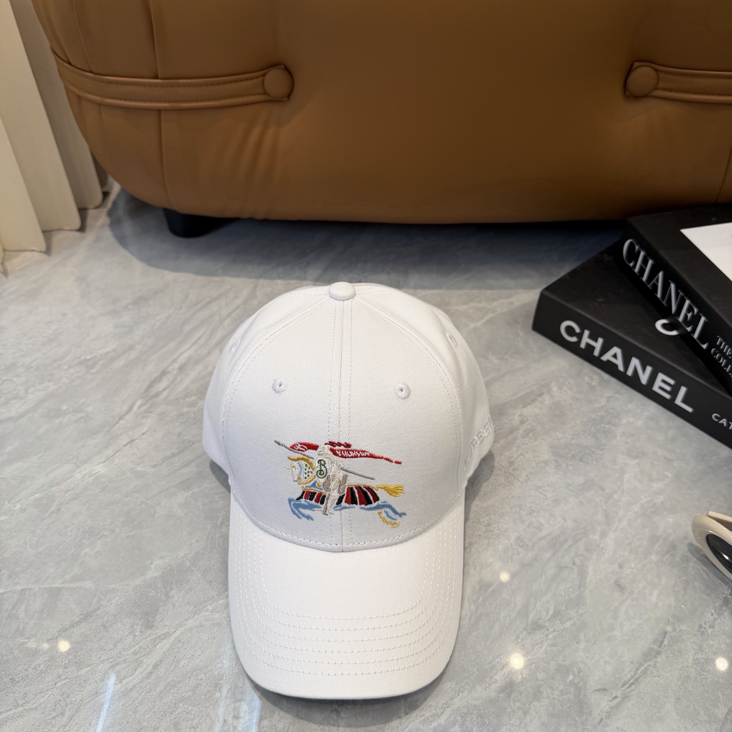 Burberry 巴宝莉BURBERRY 新款刺绣棒球帽 韩版新款英伦风定制款1:1 男女通用棒球帽 提花美邦工艺地质面料 高版品质质量