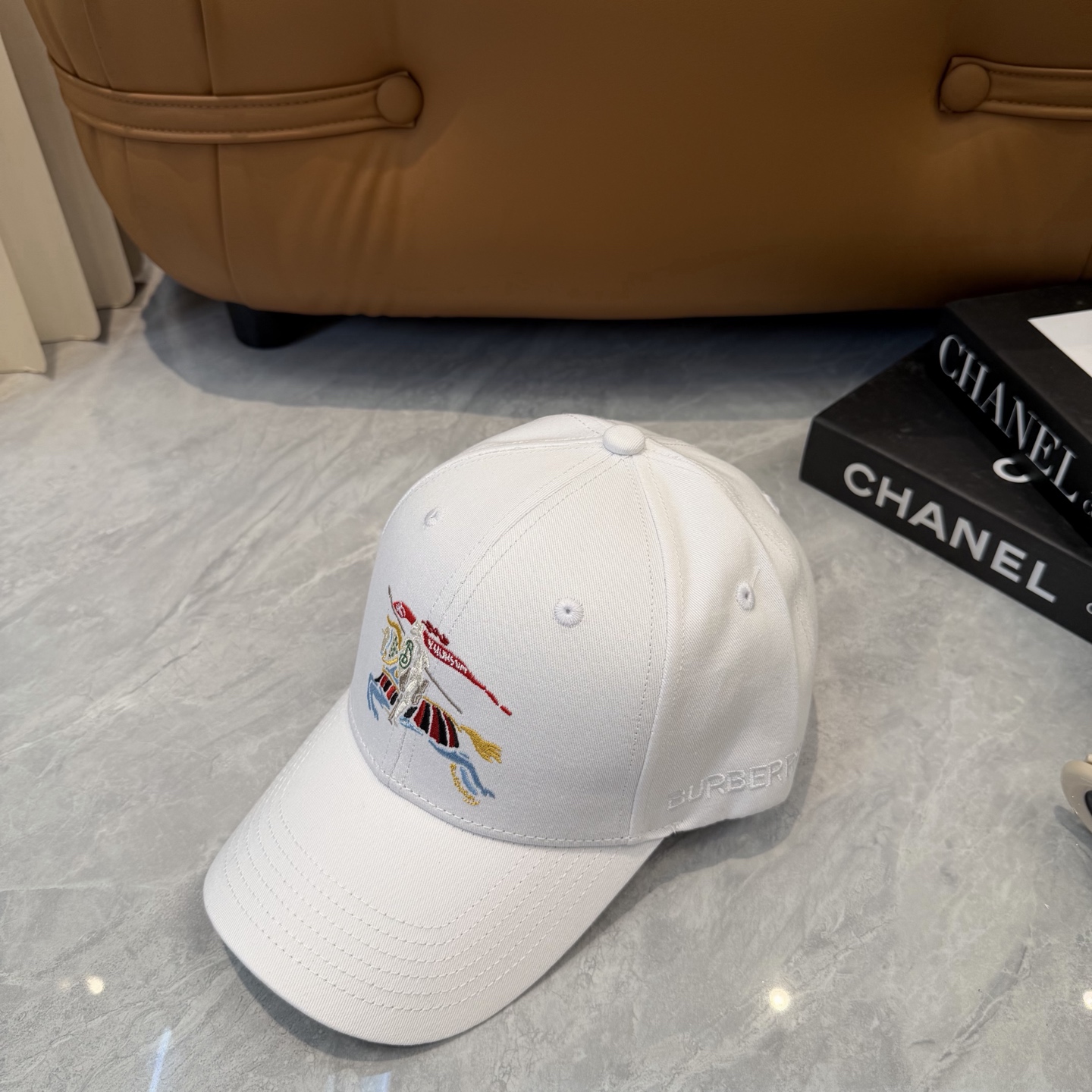 Burberry 巴宝莉BURBERRY 新款刺绣棒球帽 韩版新款英伦风定制款1:1 男女通用棒球帽 提花美邦工艺地质面料 高版品质质量