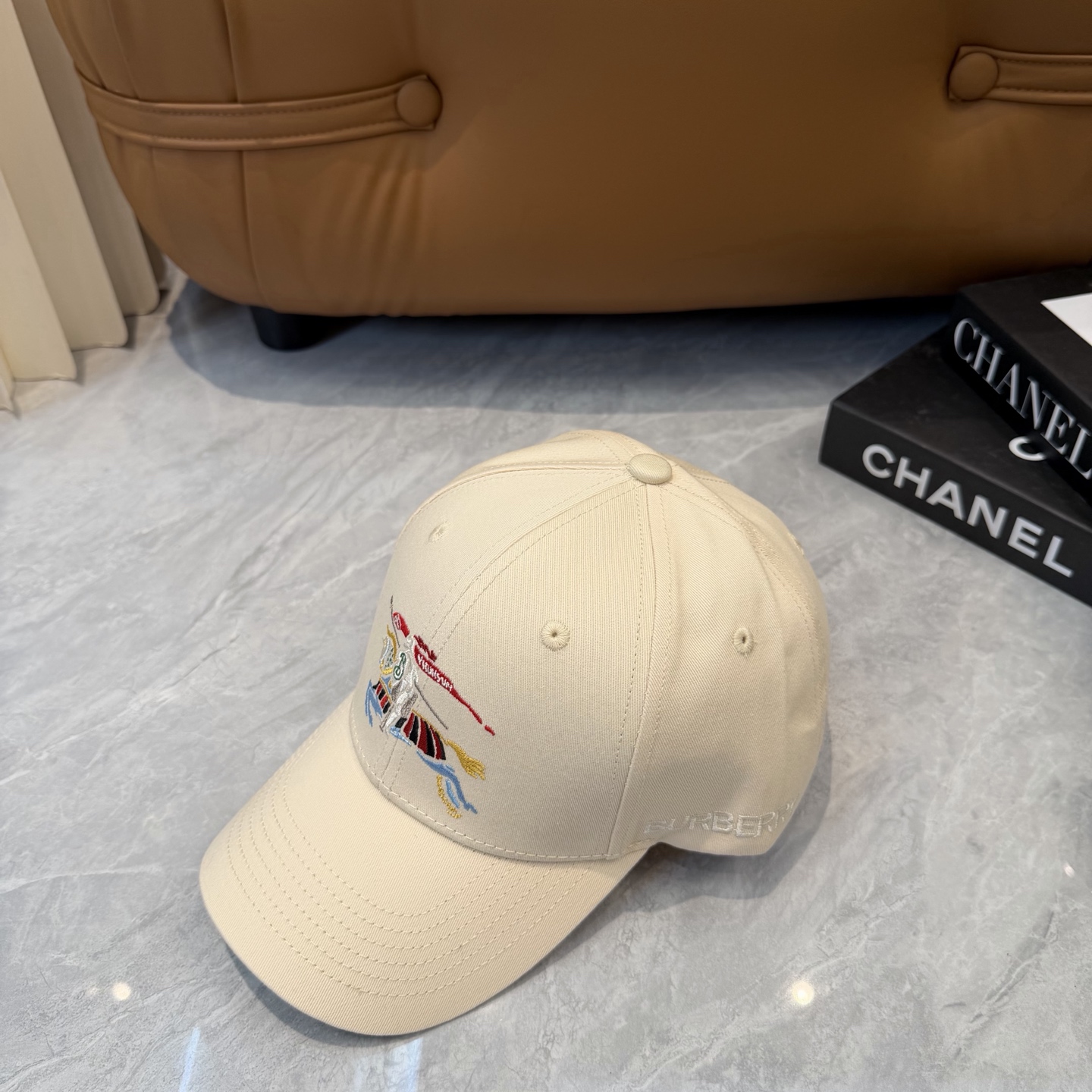 Burberry 巴宝莉BURBERRY 新款刺绣棒球帽 韩版新款英伦风定制款1:1 男女通用棒球帽 提花美邦工艺地质面料 高版品质质量