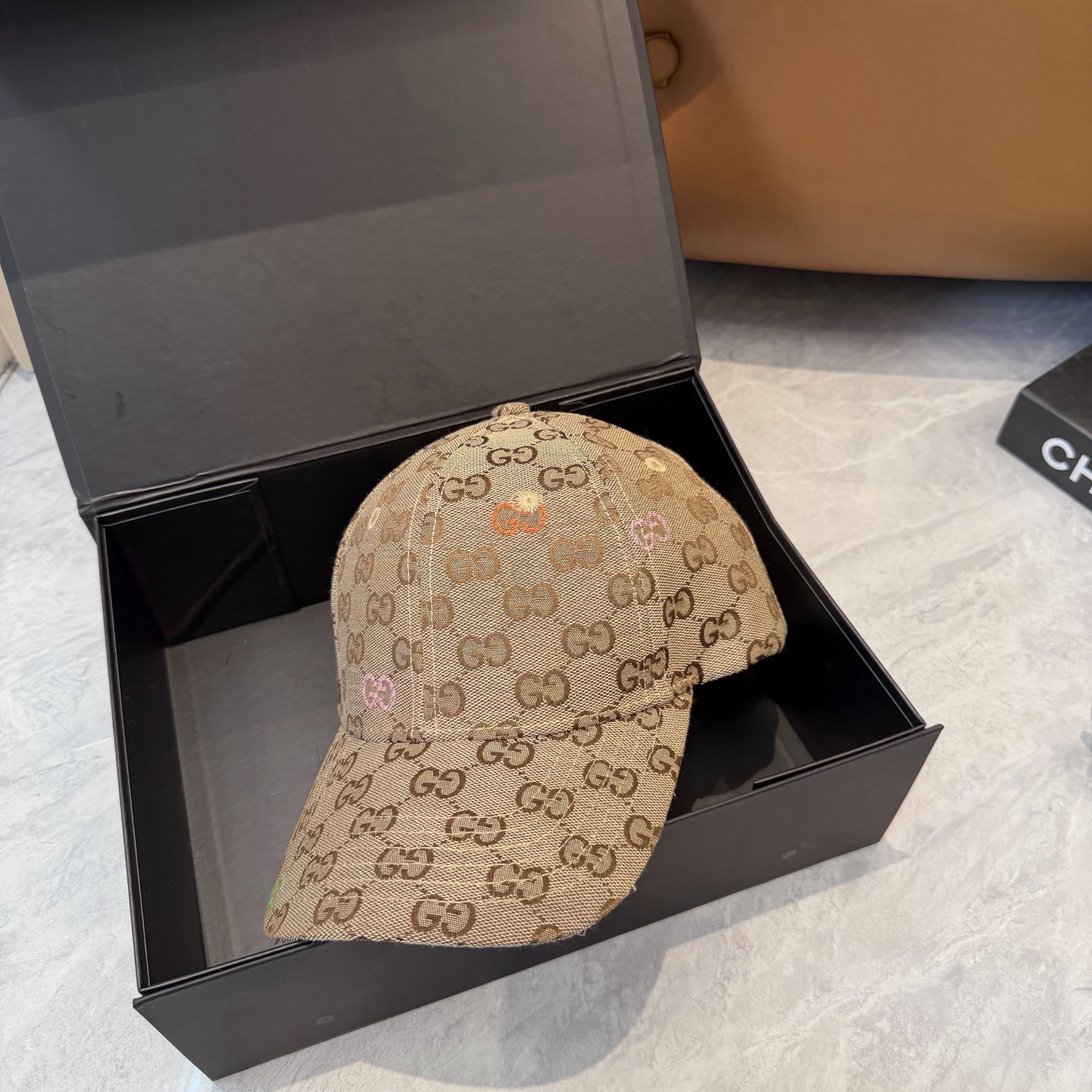 Gucci Gucci古奇新款 棒球帽， 1:1开模订制， 帆布面料+头层牛皮，轻盈透气 基础头围56，贴片可调节