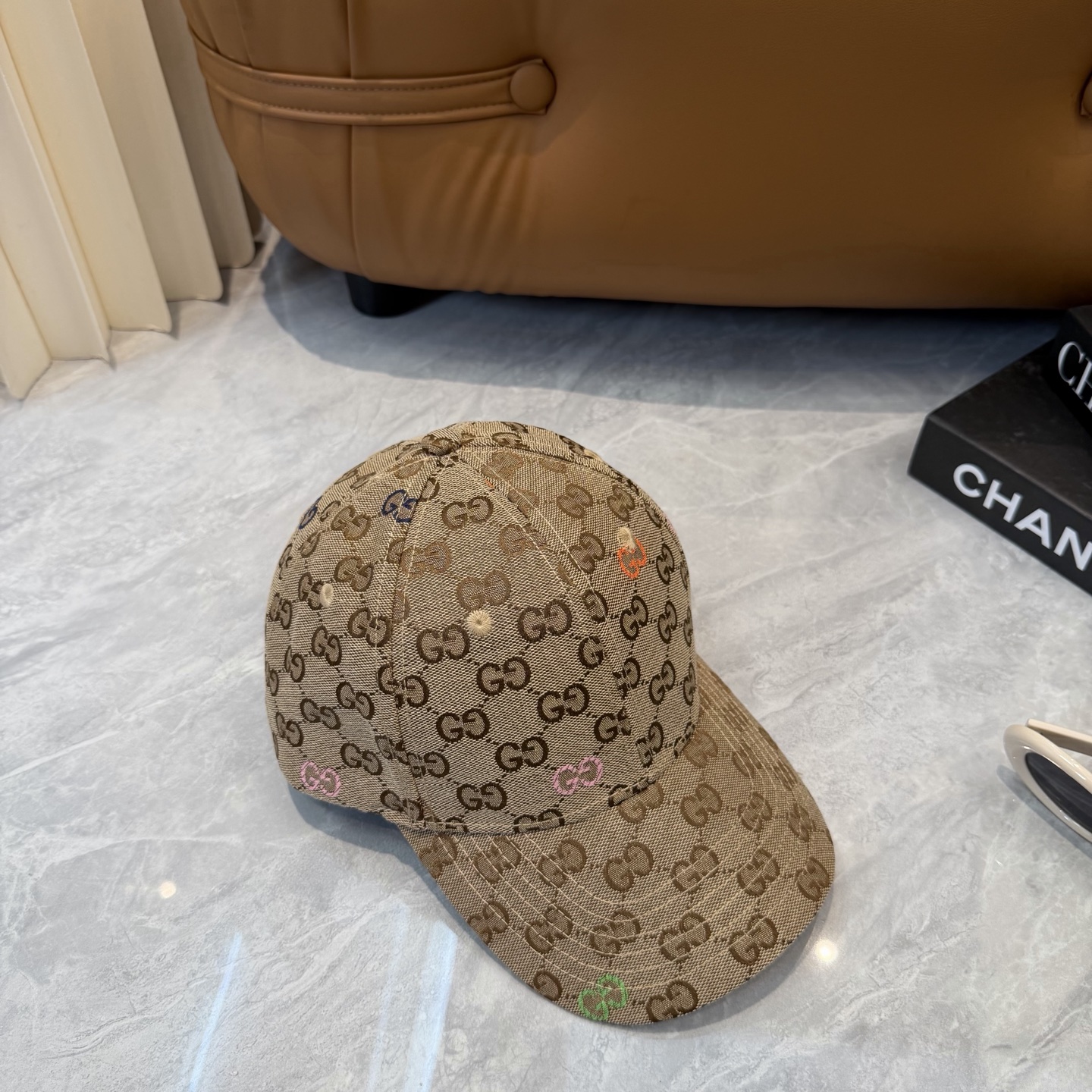 Gucci Gucci古奇新款 棒球帽， 1:1开模订制， 帆布面料+头层牛皮，轻盈透气 基础头围56，贴片可调节