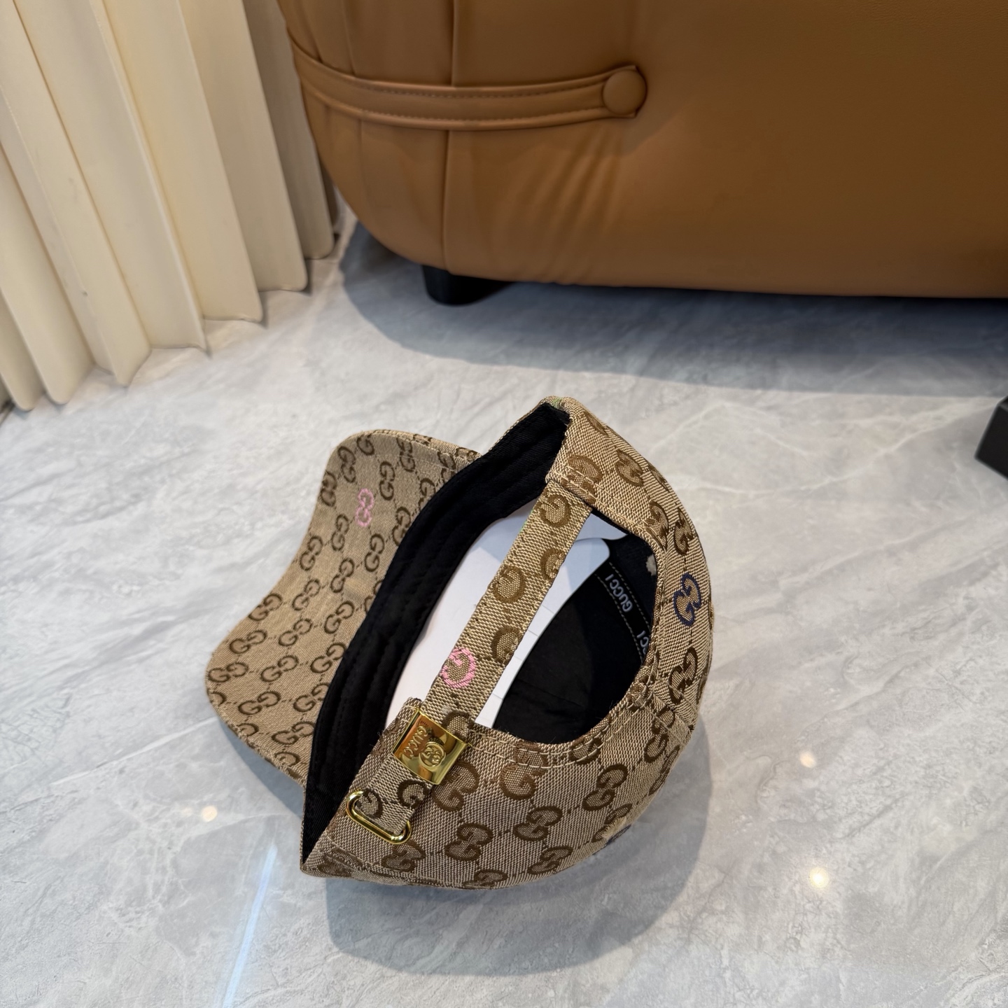 Gucci Gucci古奇新款 棒球帽， 1:1开模订制， 帆布面料+头层牛皮，轻盈透气 基础头围56，贴片可调节