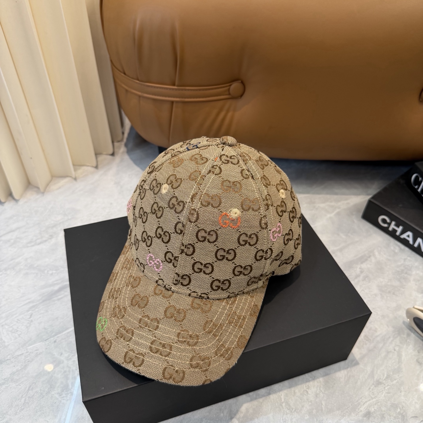 Gucci Gucci古奇新款 棒球帽， 1:1开模订制， 帆布面料+头层牛皮，轻盈透气 基础头围56，贴片可调节