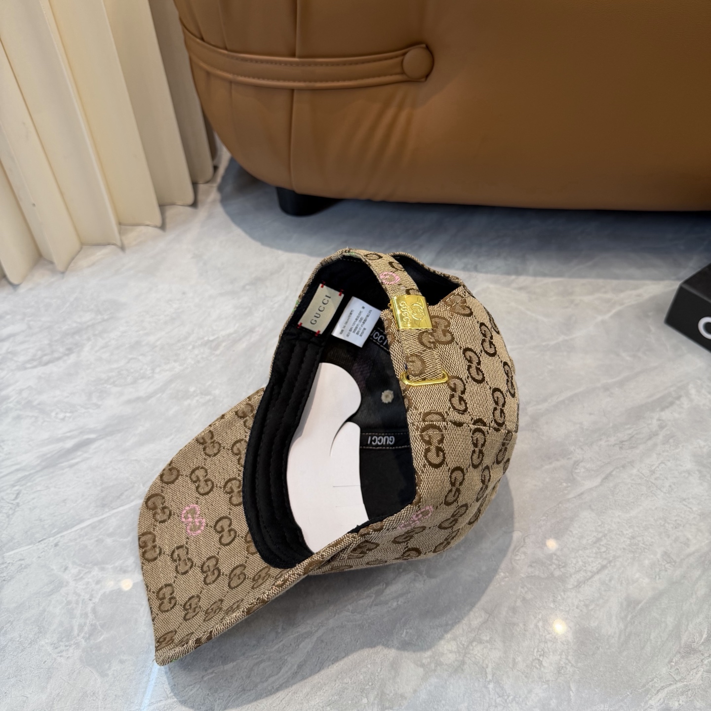 Gucci Gucci古奇新款 棒球帽， 1:1开模订制， 帆布面料+头层牛皮，轻盈透气 基础头围56，贴片可调节