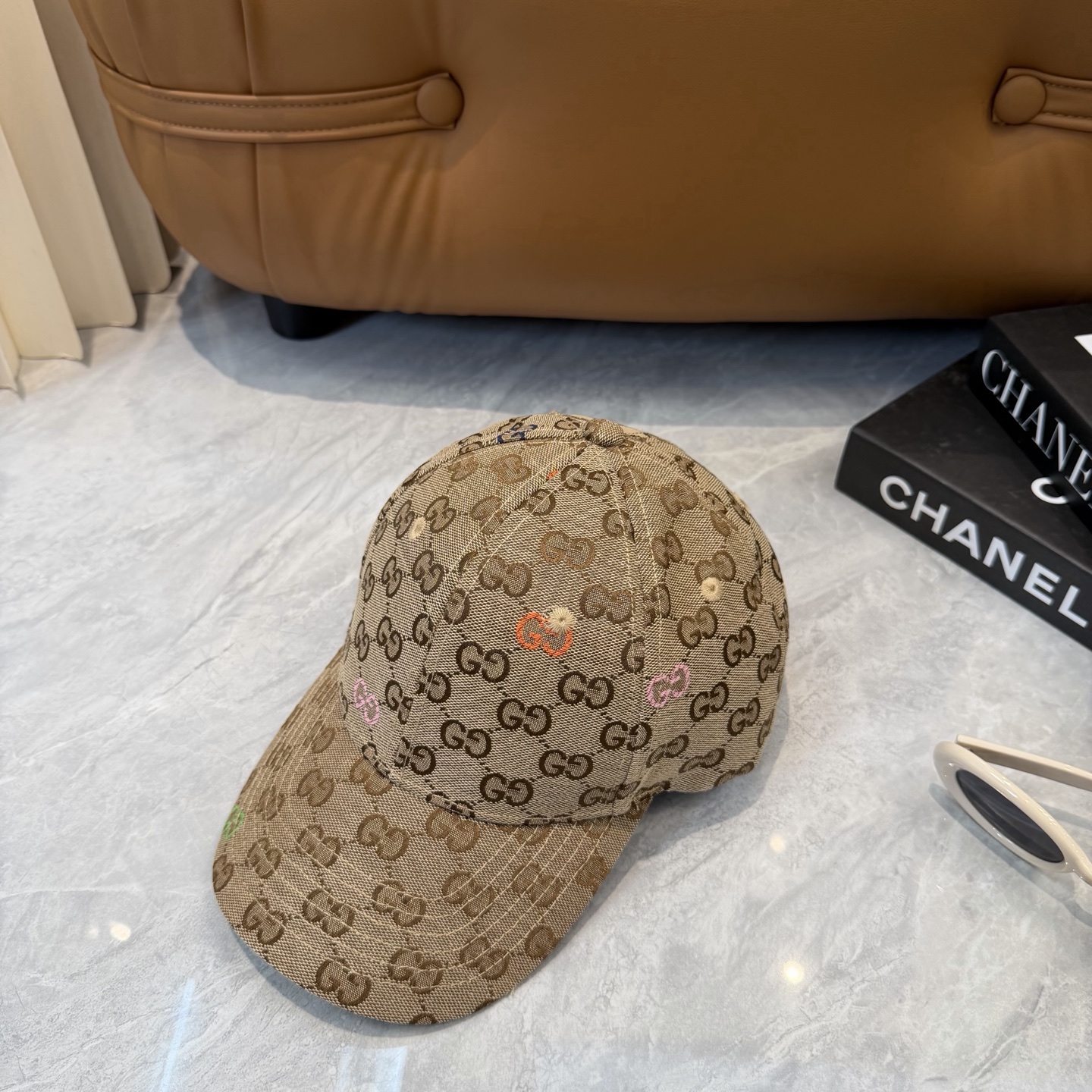 Gucci Gucci古奇新款 棒球帽， 1:1开模订制， 帆布面料+头层牛皮，轻盈透气 基础头围56，贴片可调节