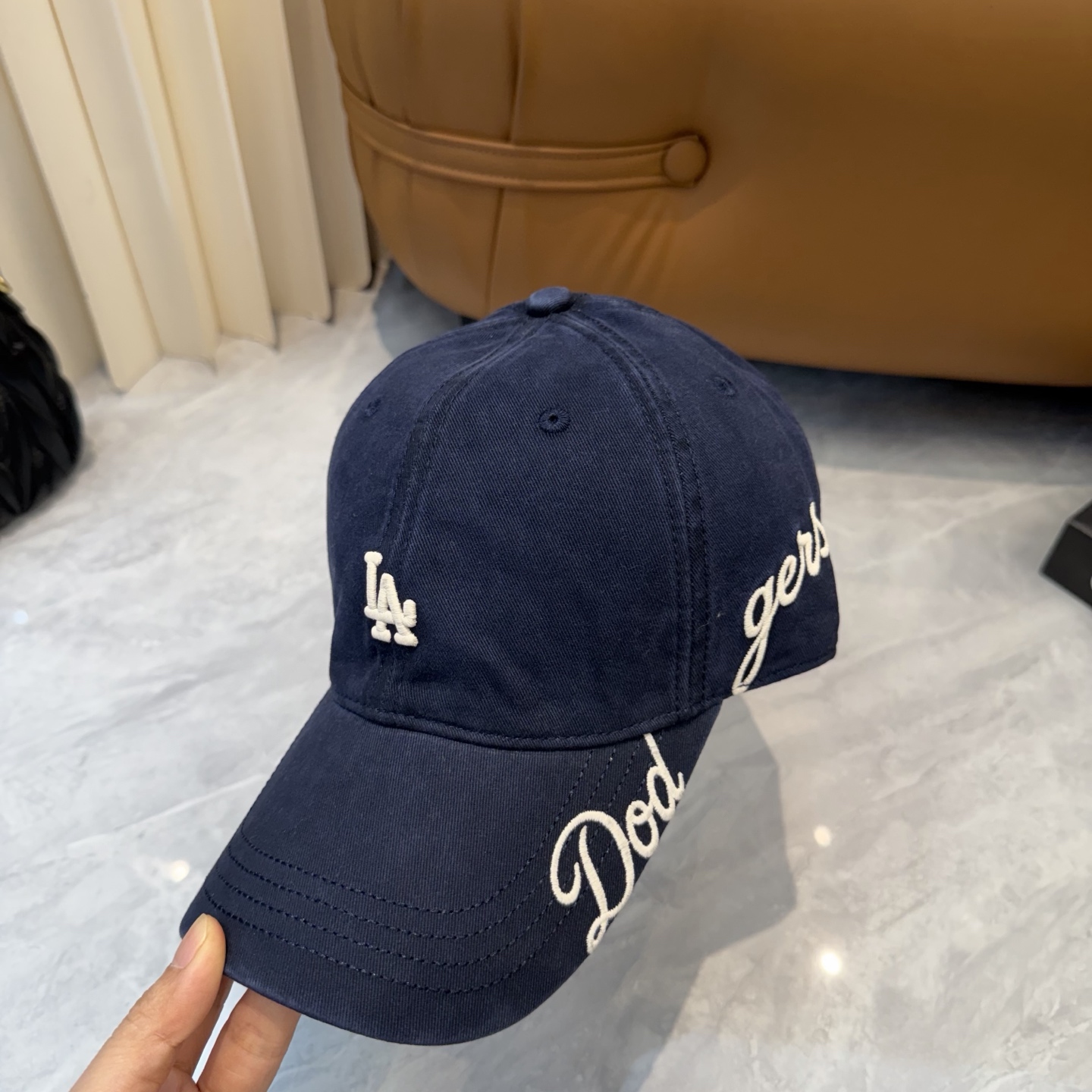 韩国正品MLB棒球帽。NY最新最火的帽子就在这👏👏最新款棒球帽刺绣男女情侣款鸭舌帽❗最新款 ，爆炸款全线