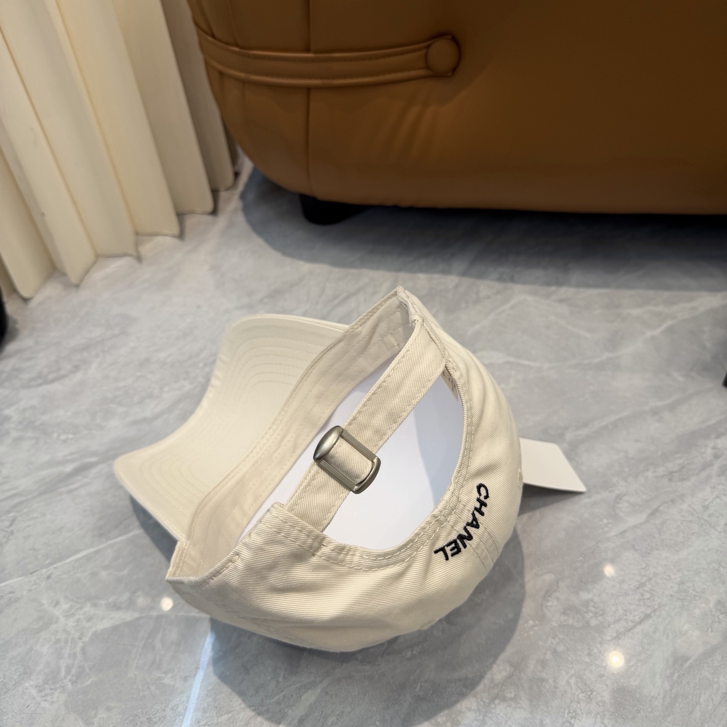 CHANEL香奈儿】新款简约刺绣logo棒球帽，新款出货，大牌款超好搭配，赶紧入手！