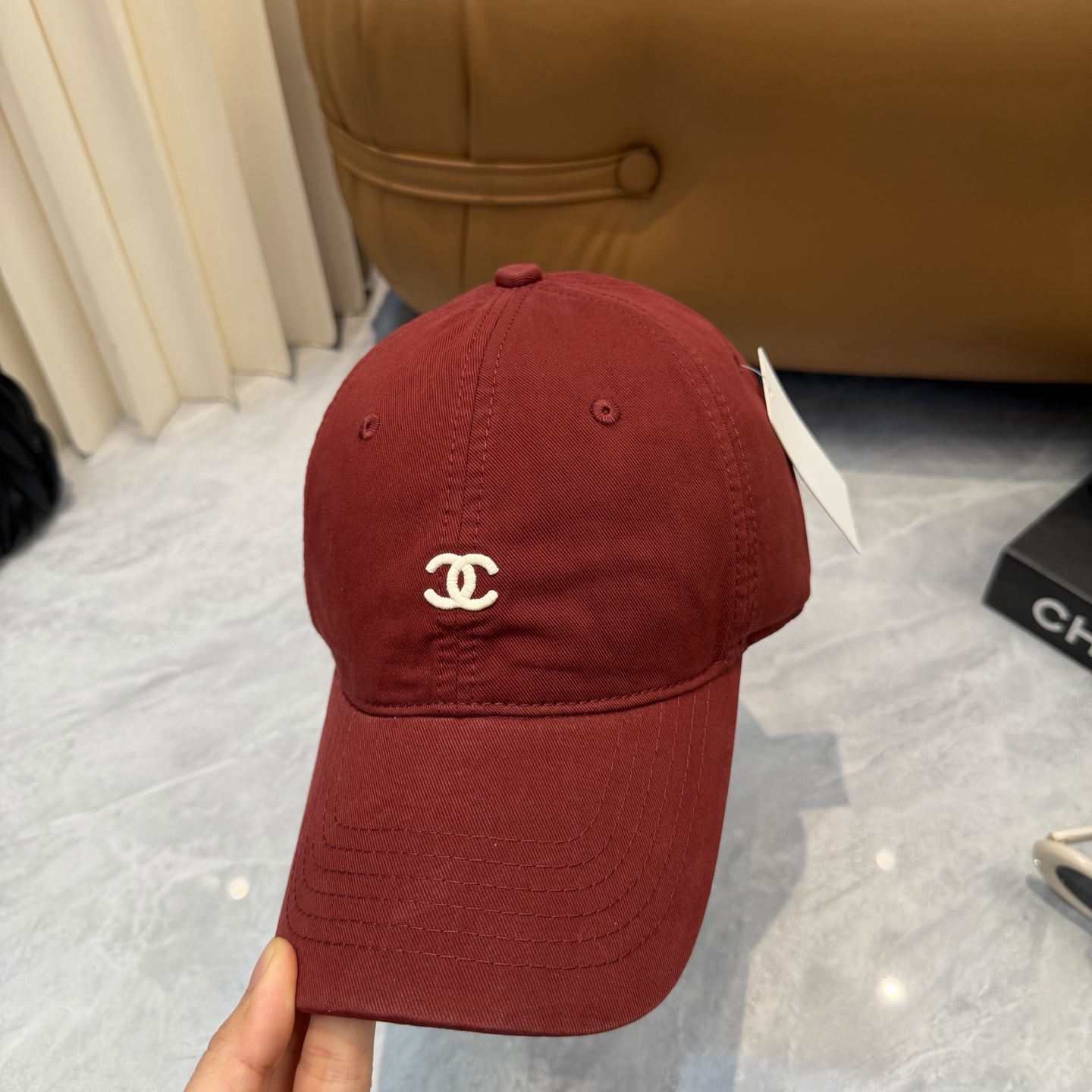 CHANEL香奈儿】新款简约刺绣logo棒球帽，新款出货，大牌款超好搭配，赶紧入手！