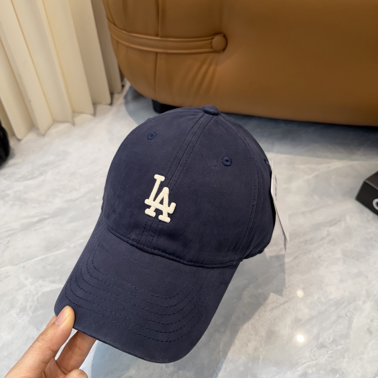 韩国正品MLB棒球帽。NY最新最火的帽子就在这👏👏最新款棒球帽刺绣男女情侣款鸭舌帽❗最新款 ，爆炸款全线