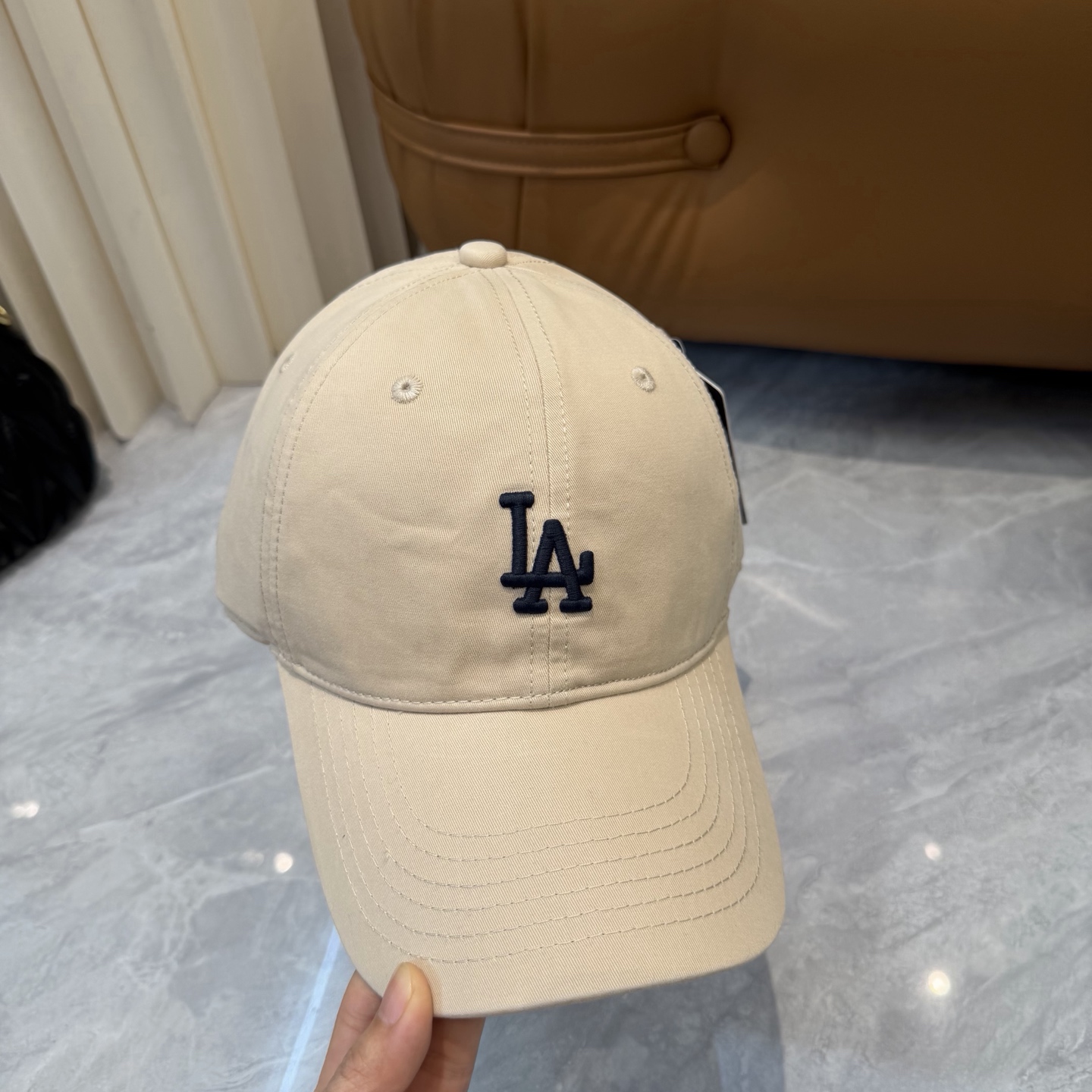 韩国正品MLB棒球帽。NY最新最火的帽子就在这👏👏最新款棒球帽刺绣男女情侣款鸭舌帽❗最新款 ，爆炸款全线