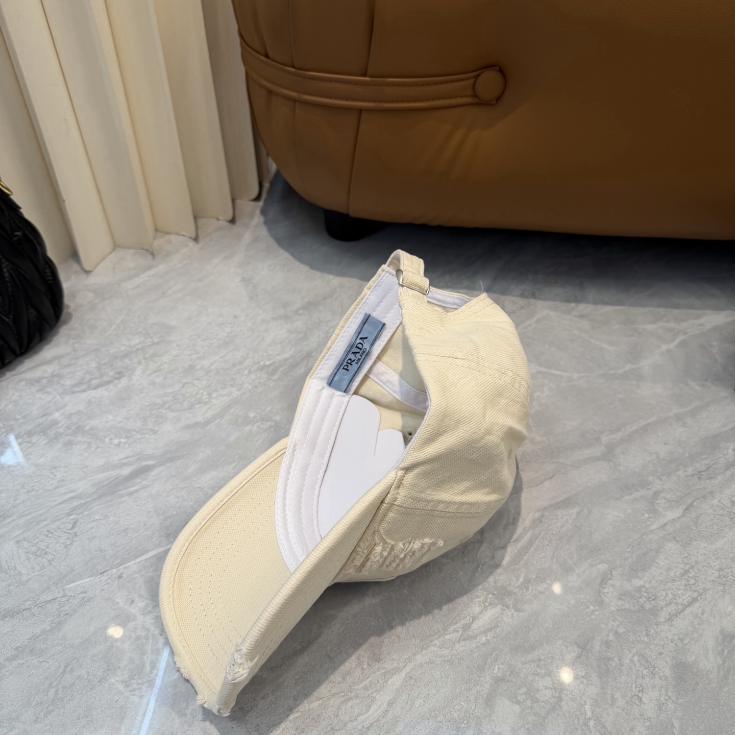 普拉达 Prada🆕新款个性棒球帽，高品质透气性巨佳，四季佩戴款高颜值时尚单品！男女同款