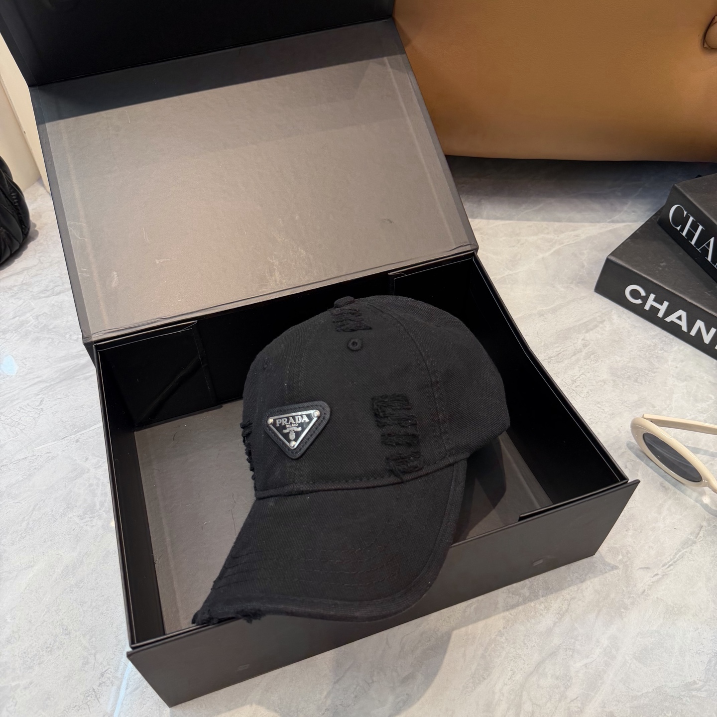 普拉达 Prada🆕新款个性棒球帽，高品质透气性巨佳，四季佩戴款高颜值时尚单品！男女同款