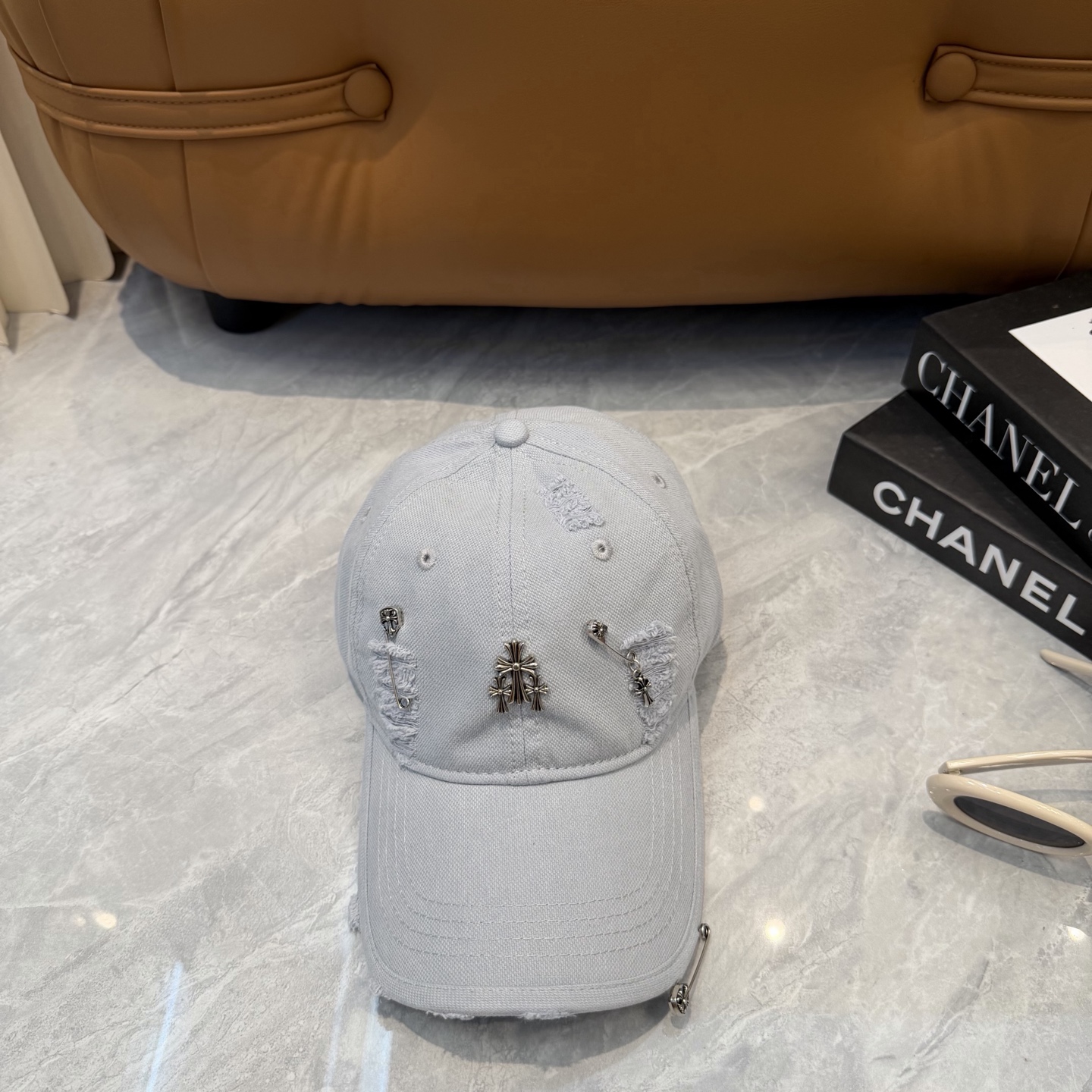 克罗心 🆕🆕新款棒球帽，个性时尚经典十字架标志，休闲带点酷酷的感觉，中性款男女同款！超好搭！头围:56-