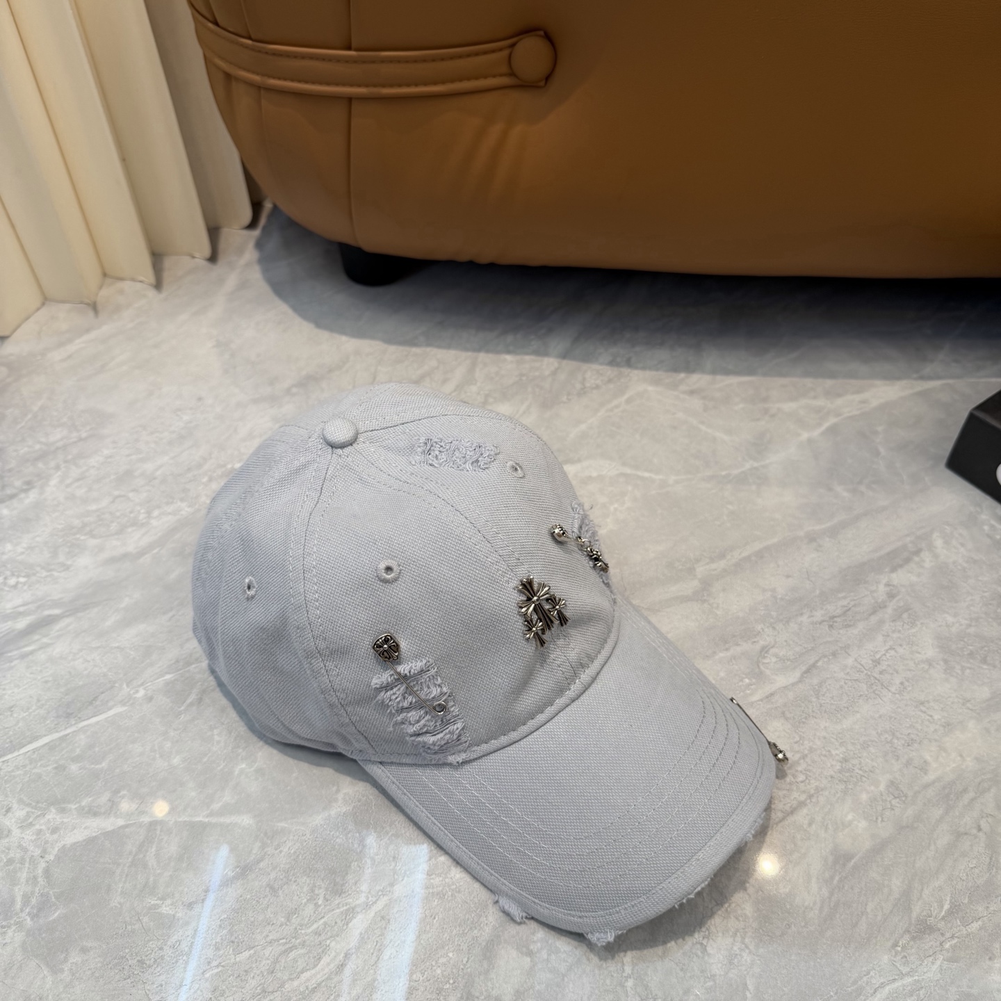 克罗心 🆕🆕新款棒球帽，个性时尚经典十字架标志，休闲带点酷酷的感觉，中性款男女同款！超好搭！头围:56-